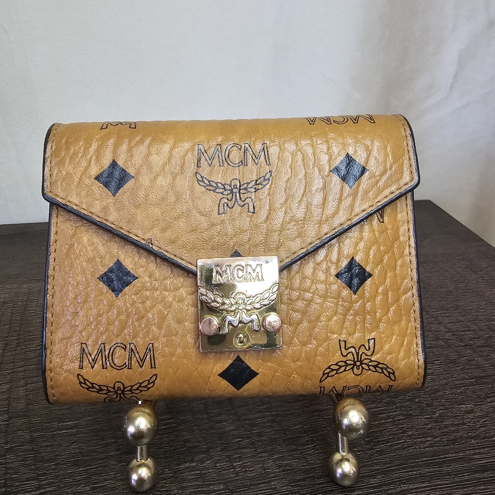 MCM tracy wallet